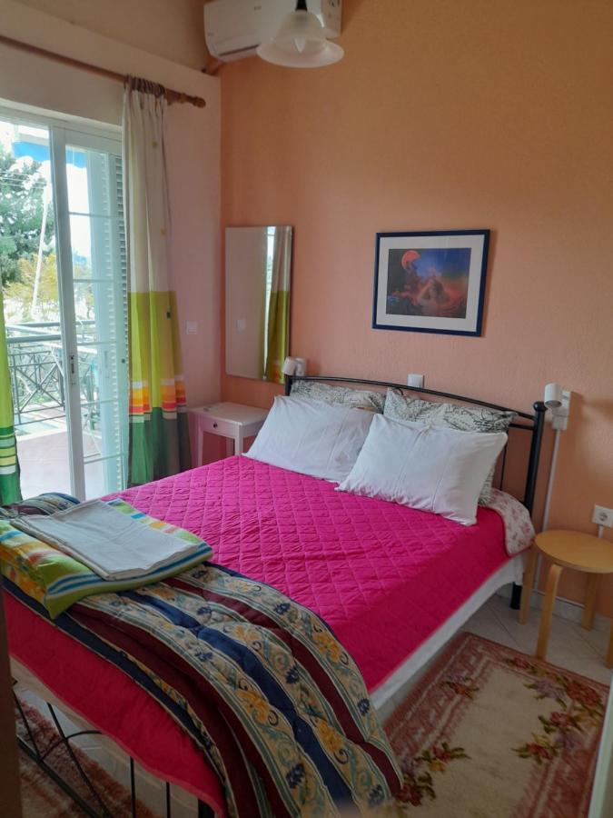 Elea Guesthouse Galaxidi ภายนอก รูปภาพ